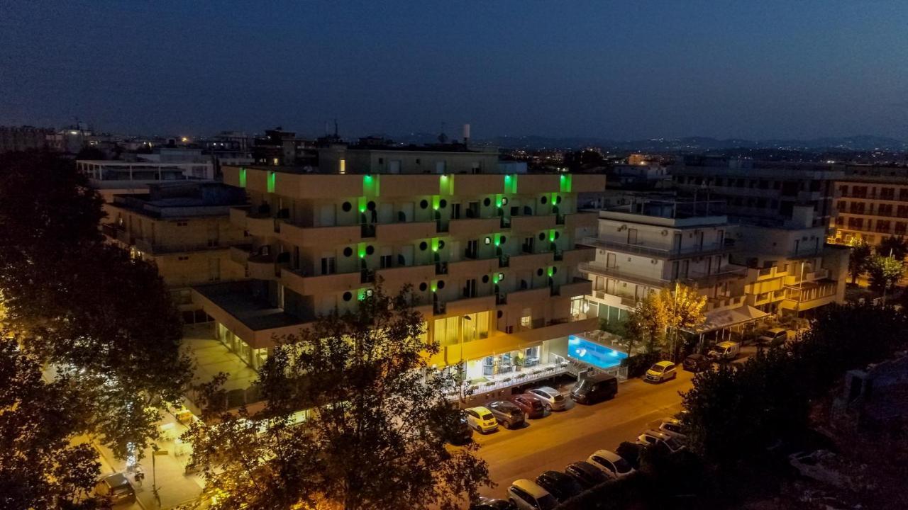 Hotel Beverly Rimini Bagian luar foto